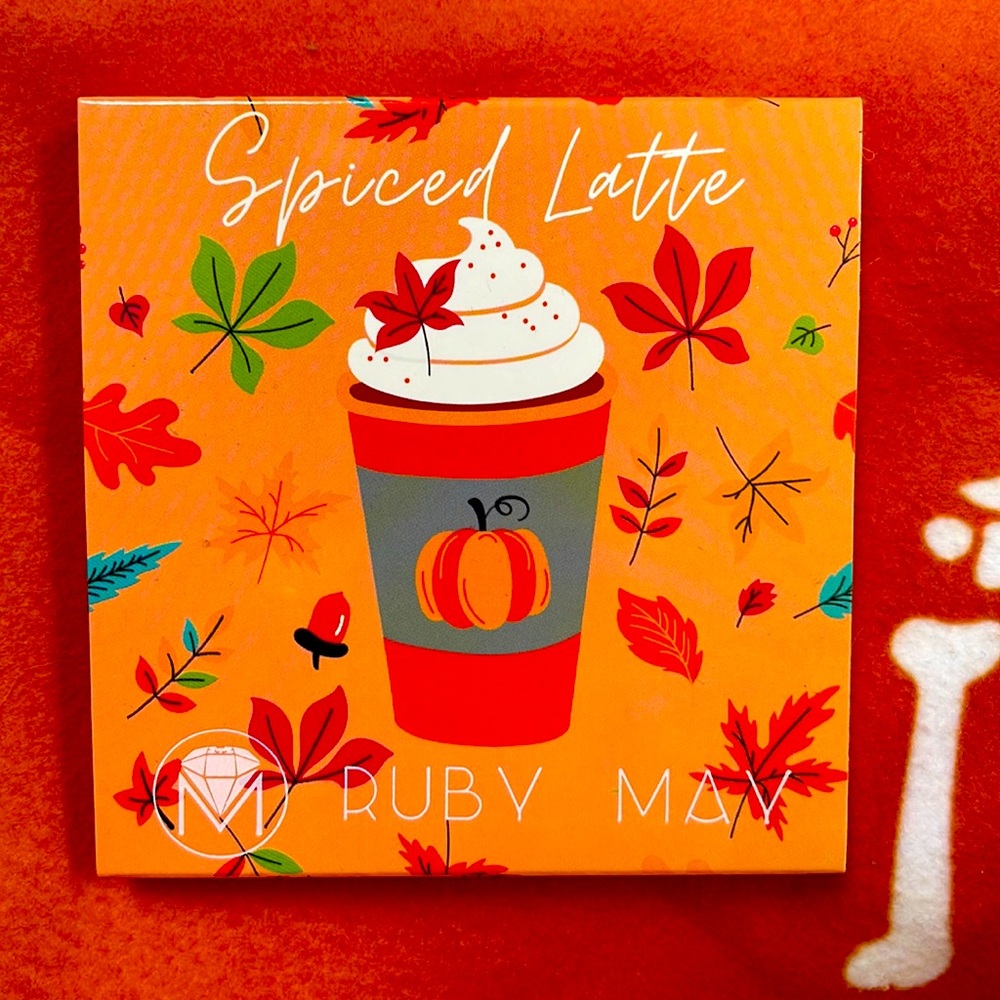 Ruby May 9 color eyeshadow palette (Spiced Latte)
